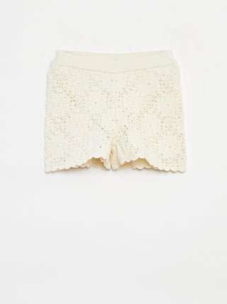 Short en crochet avec bords ondulés