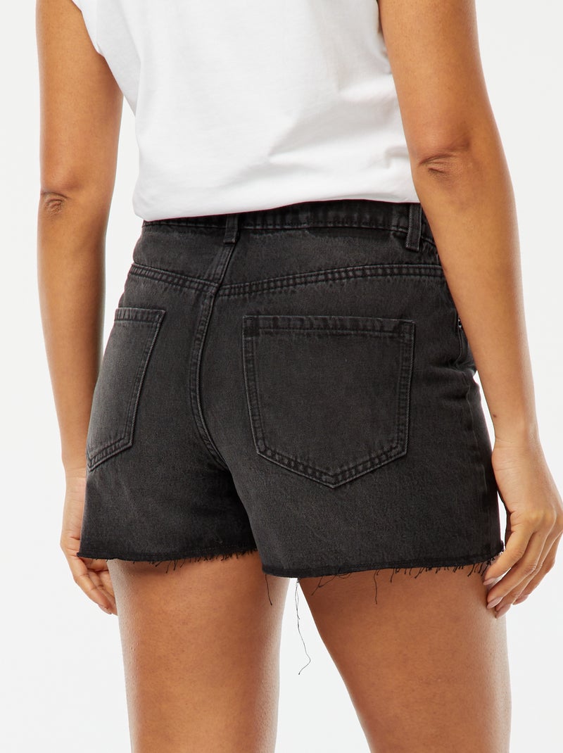 Short en denim avec finitions à cru Noir vintage - Kiabi