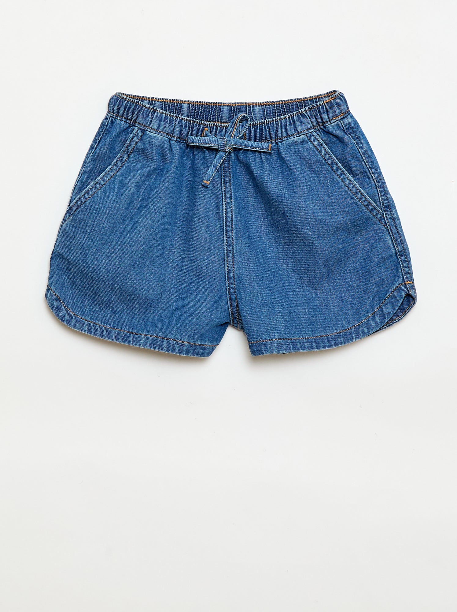 Short en  denim léger