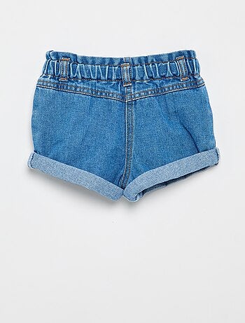 Short en jean avec motif cœur
