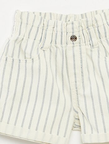 Short en jean avec revers à la base