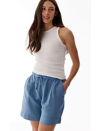 Short en lin à plis et taille haute penti