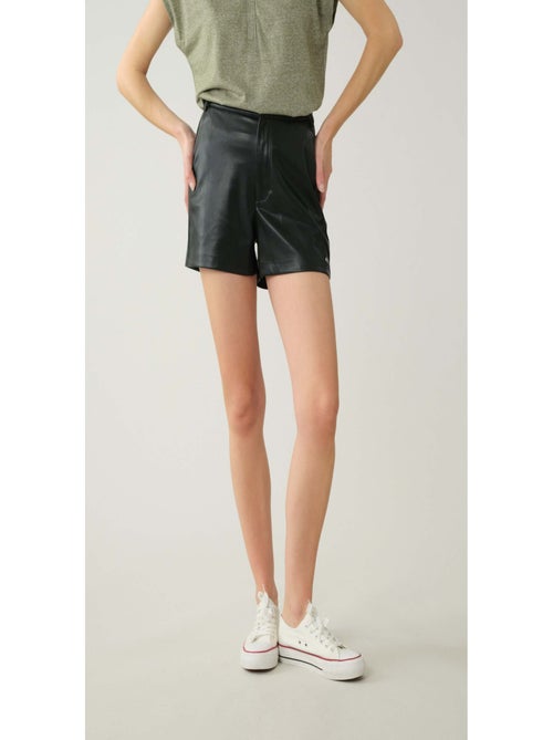 Short en simili cuir pour femme 'Deeluxe' - Kiabi