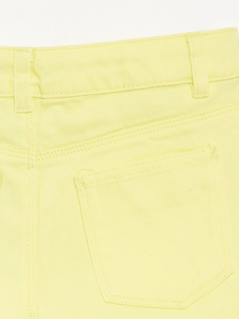Short en twill avec taille ajustable jaune - Kiabi