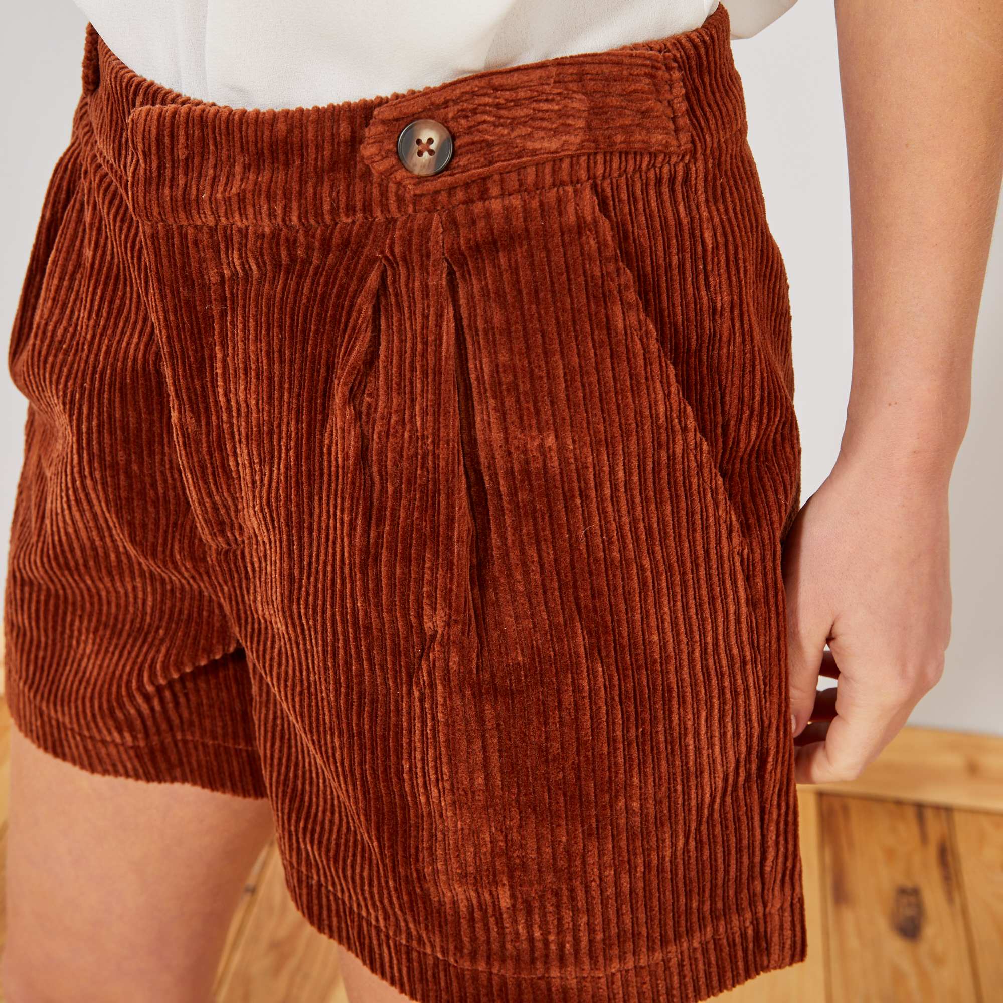 Short en velours côtelé Femme - marron - Kiabi - 15,00€