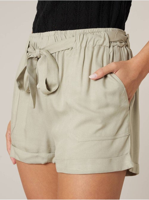 Short femme fluide


  'Deeluxe' - Kiabi