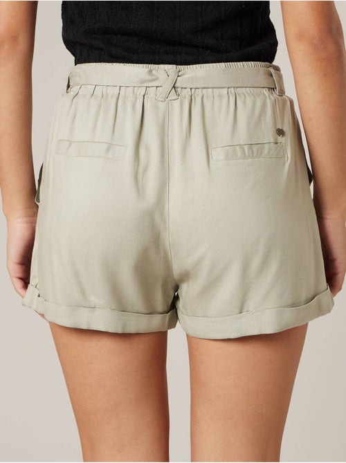 Short femme fluide


  'Deeluxe' - Kiabi