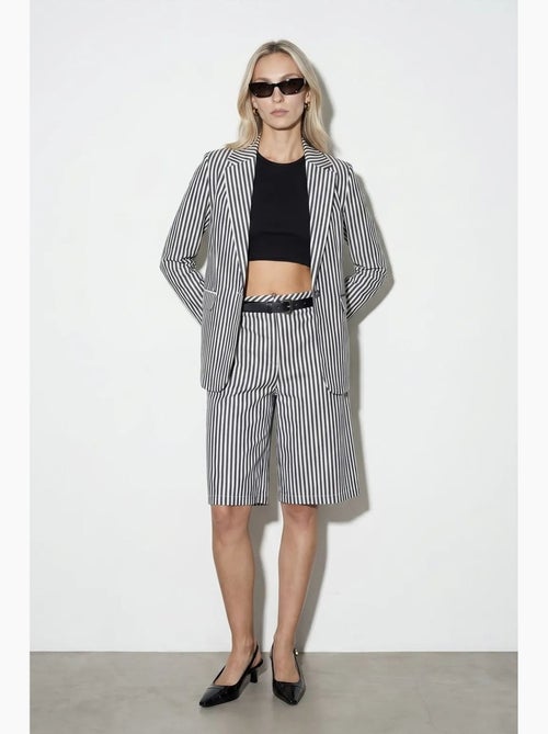 Short femme taille haute à rayures avec ceinture dilvin - Kiabi Short femme taille haute à rayures avec ceinture dilvin - Kiabi