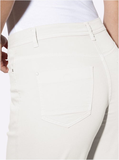 Short Finition Des Jambes Avec Revers - Taille Standard - Helline - Kiabi