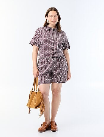 Short large avec imprimés brodés