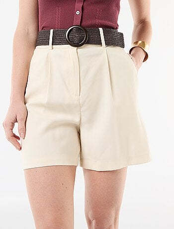 Short léger + ceinture à boucle