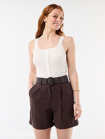 Short léger + ceinture à boucle