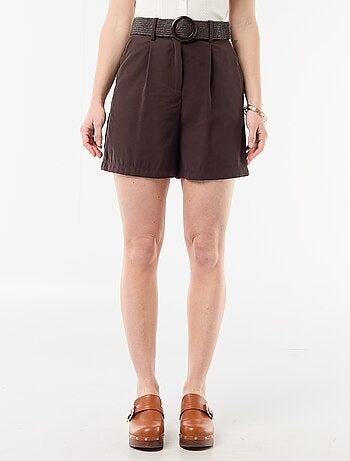 Short léger + ceinture à boucle
