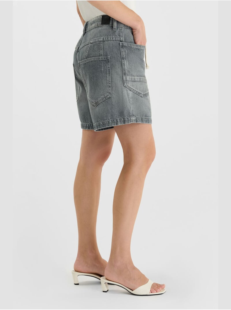 Short MADO en jeans 'Le Temps Des Cerises' Gris - Kiabi