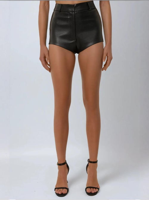 Short moulant en similicuir - Kiabi Short moulant en similicuir - Kiabi