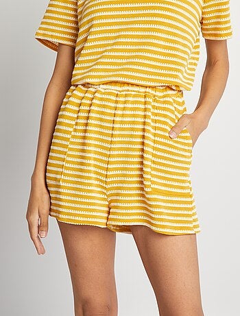 Short rayé en crochet