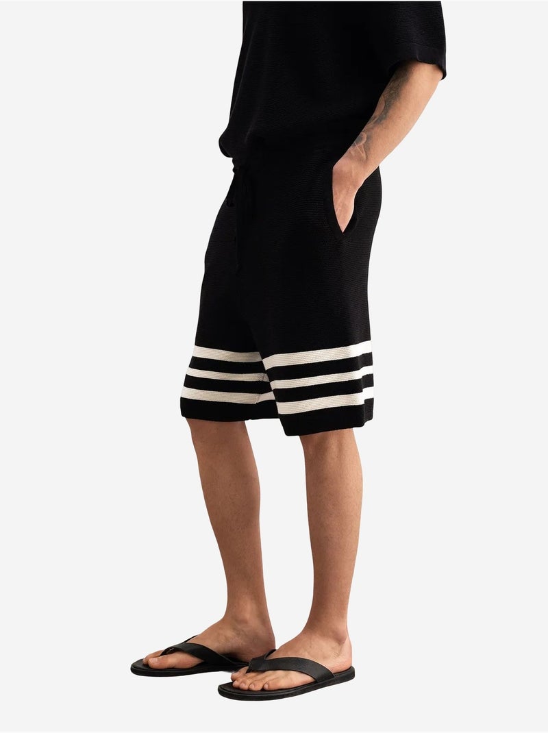 Short rayé en maille pour homme avec taille à cordon giesto Noir - Kiabi