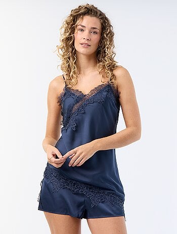 Short satiné avec bords en dentelle