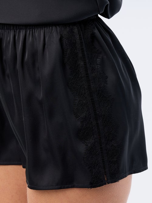 Short satiné avec bords en dentelle - Kiabi