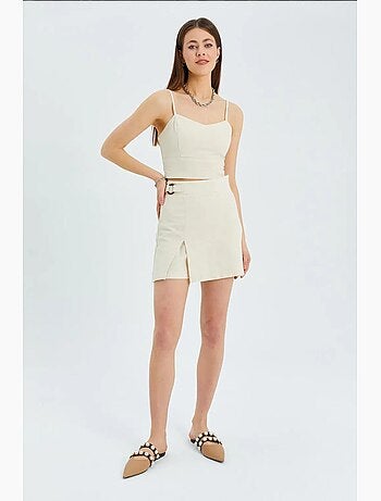 Short taille haute à ceinture et fente sur le devant mixray