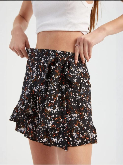Short taille haute fleuri avec ceinture - Kiabi Short taille haute fleuri avec ceinture - Kiabi