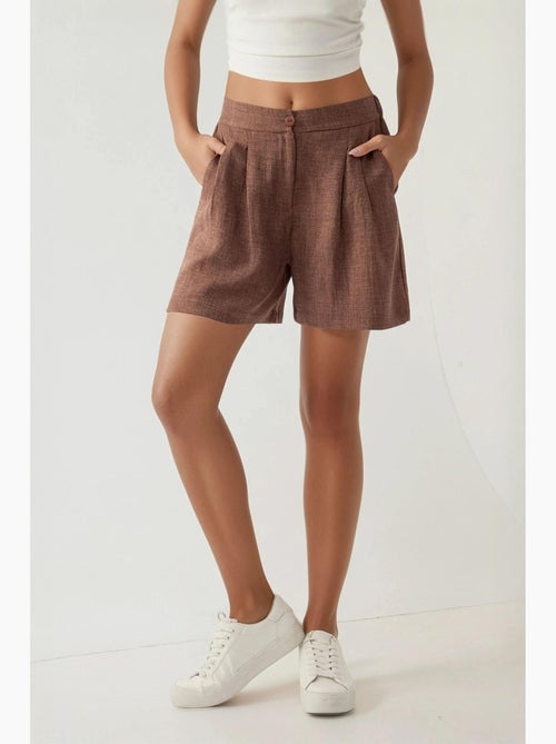 Short taille haute plissé en lyocell doux au toucher hiccup - Kiabi Short taille haute plissé en lyocell doux au toucher hiccup - Kiabi