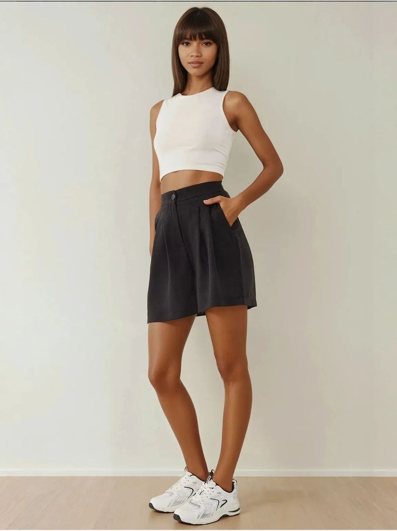 Short taille haute plissé en lyocell doux au toucher Noir - Kiabi