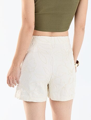 Short taille standard avec broderies