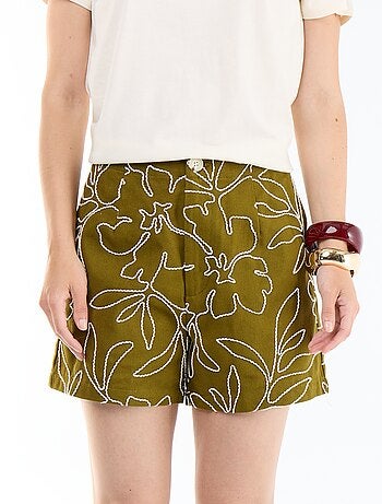 Short taille standard avec broderies