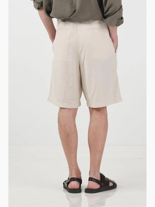 Short tailleur à jambes larges et taille haute en tencel giesto - Kiabi Short tailleur à jambes larges et taille haute en tencel giesto - Kiabi