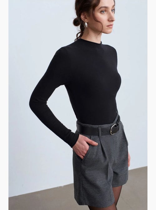 Short tailleur à taille haute et ceinture dilvin - Kiabi Short tailleur à taille haute et ceinture dilvin - Kiabi