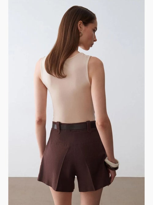 Short tailleur en popeline de coton à taille haute et ceinture dilvin - Kiabi Short tailleur en popeline de coton à taille haute et ceinture dilvin - Kiabi