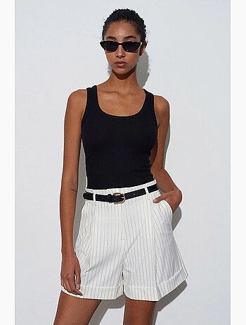 Short tailleur rayé en crêpe, taille haute dilvin