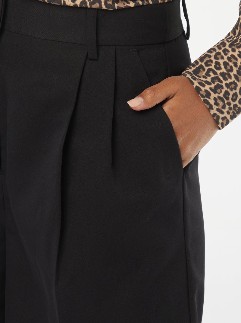 Short uni à taille haute Noir - Kiabi