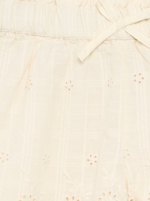 Short uni avec broderies anglaises - Kiabi