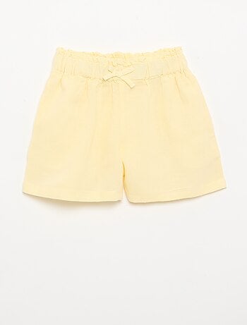 Short uni avec nœud fantaisie