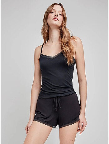 Short uni et ajustable en modal avec détails en dentelle