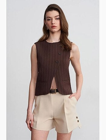 Shorts tailleur en crêpe à taille haute et ceinture dilvin