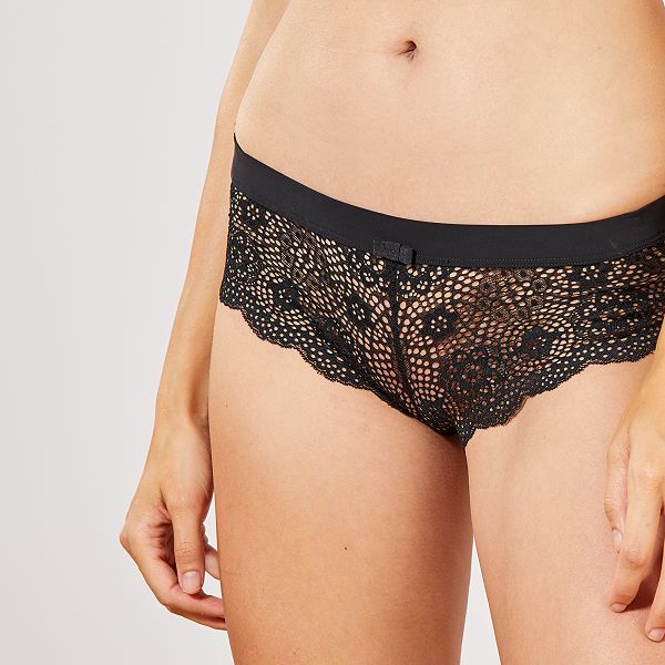 shorty noir dentelle