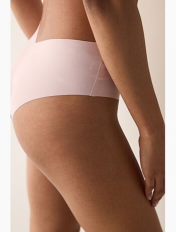 Shorty invisible en dentelle découpe laser forme v penti