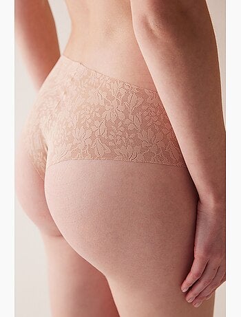 Shorty invisible en dentelle découpée laser penti