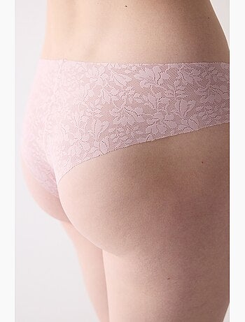 Shorty invisible en dentelle découpée laser penti