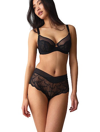 Shorty love in lace