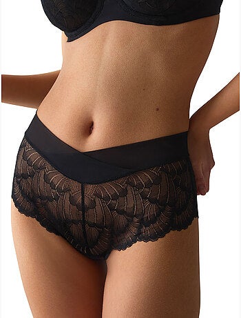 Shorty love in lace