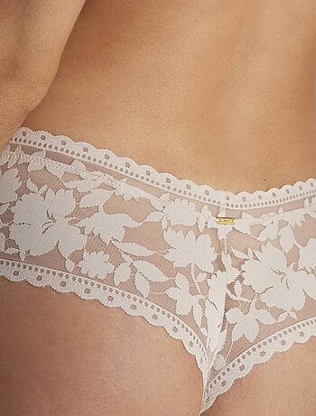 Shorty-string gabrielle