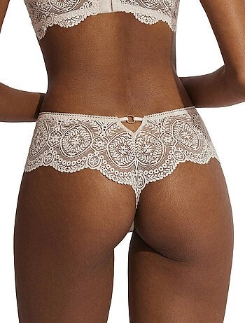 Shorty string Matilda