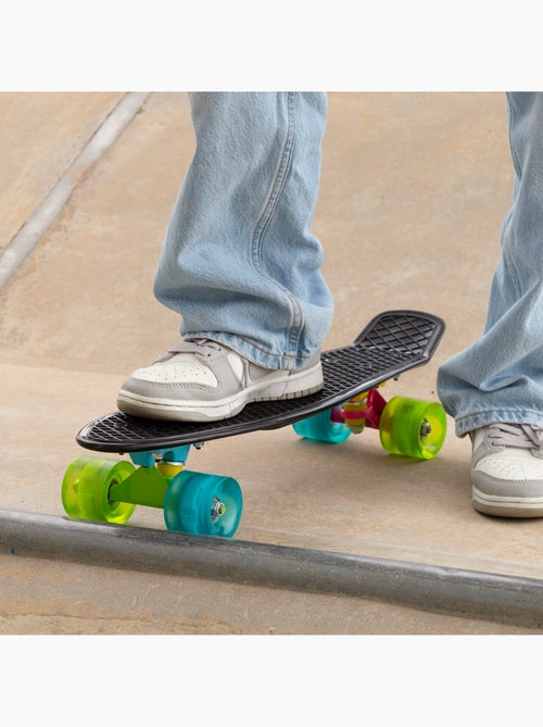Skateboard à 4 roues avec lumières evo - Kiabi