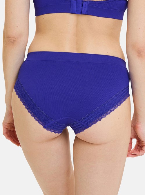 Slip Agathe Sans Complexe - Kiabi Slip Agathe Sans Complexe - Kiabi