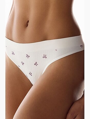 Slip brésilien sans coutures à motif ajouré penti