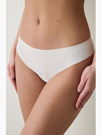 Slip en dentelle à découpe laser invisible penti